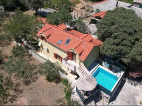 Charming holiday home with private pool
